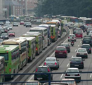 Embús de trànsit a les rodalies de Barcelona